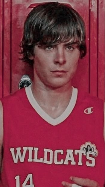 Zac Efrons Portrayal of Troy Bolton and His Battle to Sing